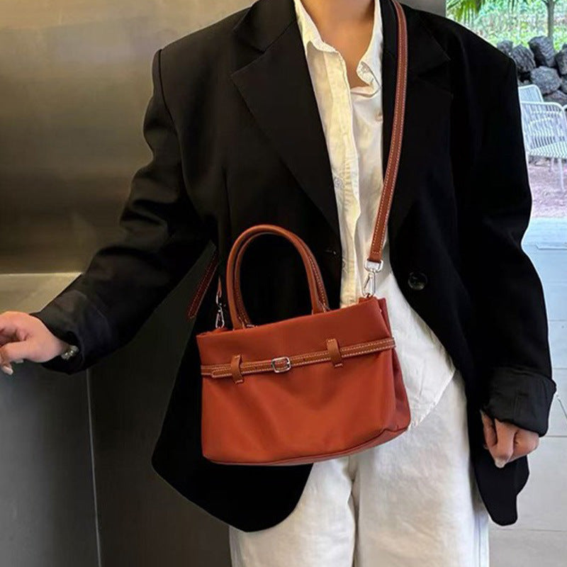 新款小个子显高斜挎包马卡龙色系个性手提包日常职场女性托特包